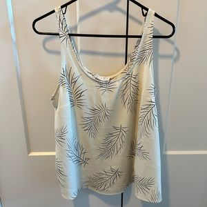 white black patterned sleeveless tank top size 10
